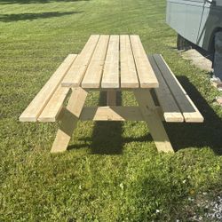 Brand New picnic table