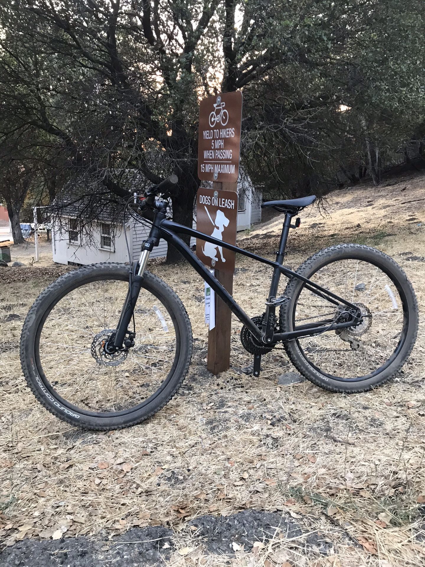 2018 specialized hardtail mountain bike size medium