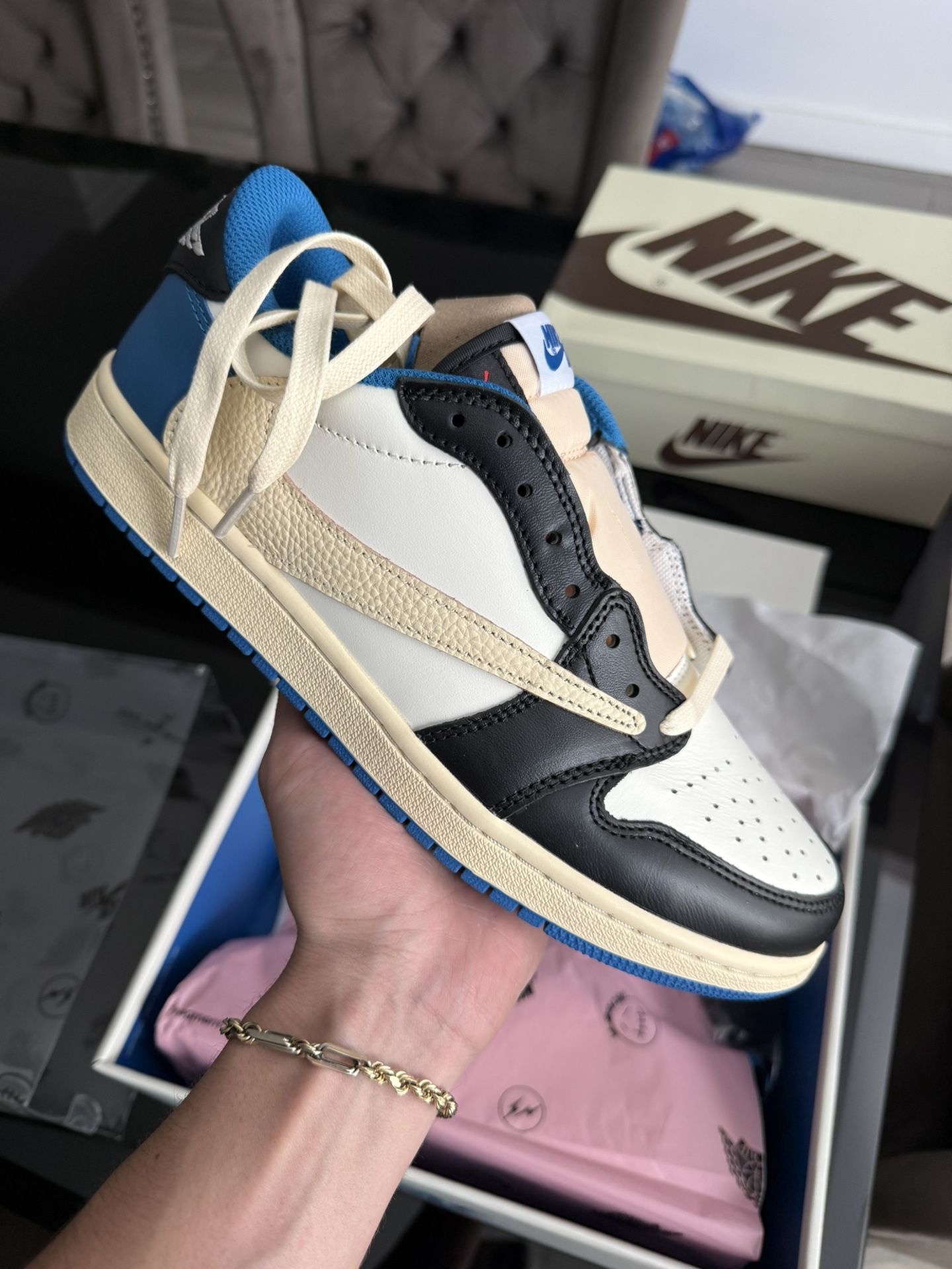 Jordan 1 Low Travis Scott Fragments