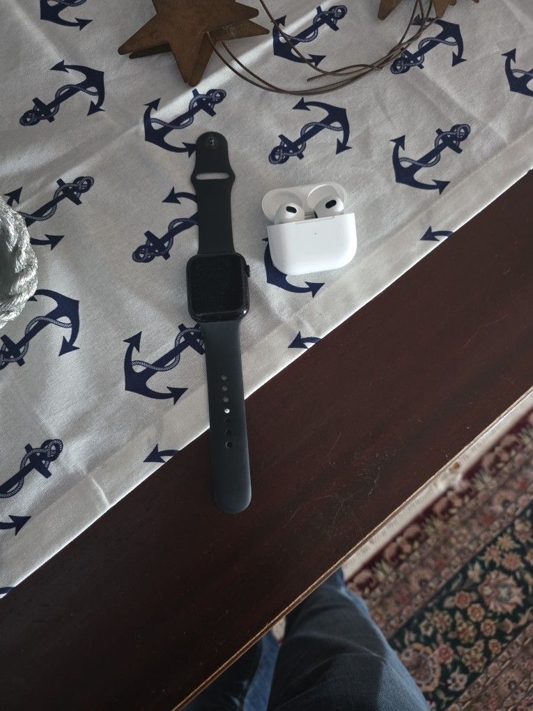 Apple Watch And Air Pods