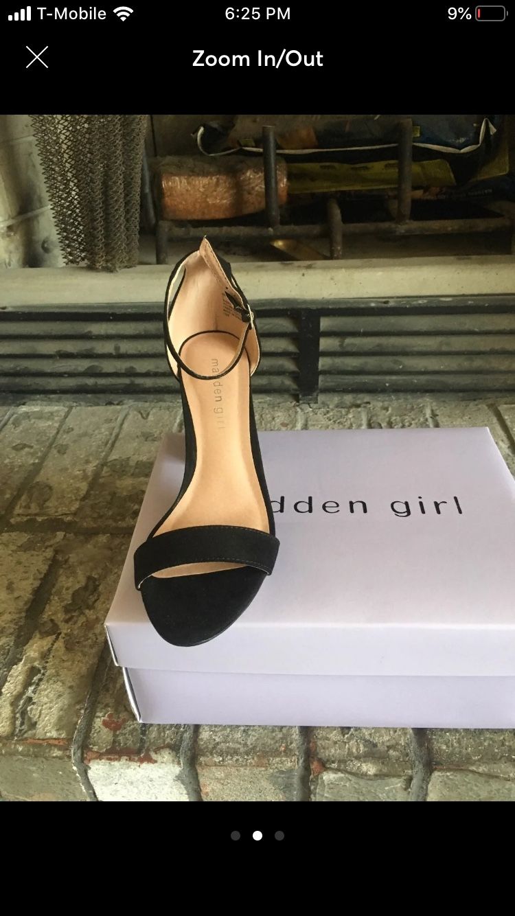 Steve Madden sandals size 7