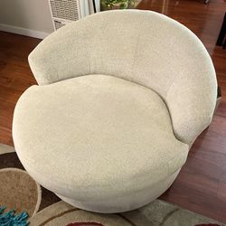 Swivel Lounge Chair 