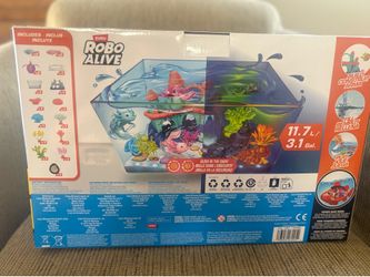 Robo Alive Light Up Aquarium Set 15-Piece Playset