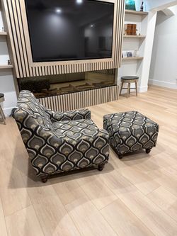 $150 Colorful chair ottoman and 6 matching pillows