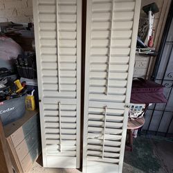 Folding wooden planting door with blinds 37”-79”