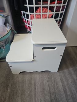 Wodeen stool