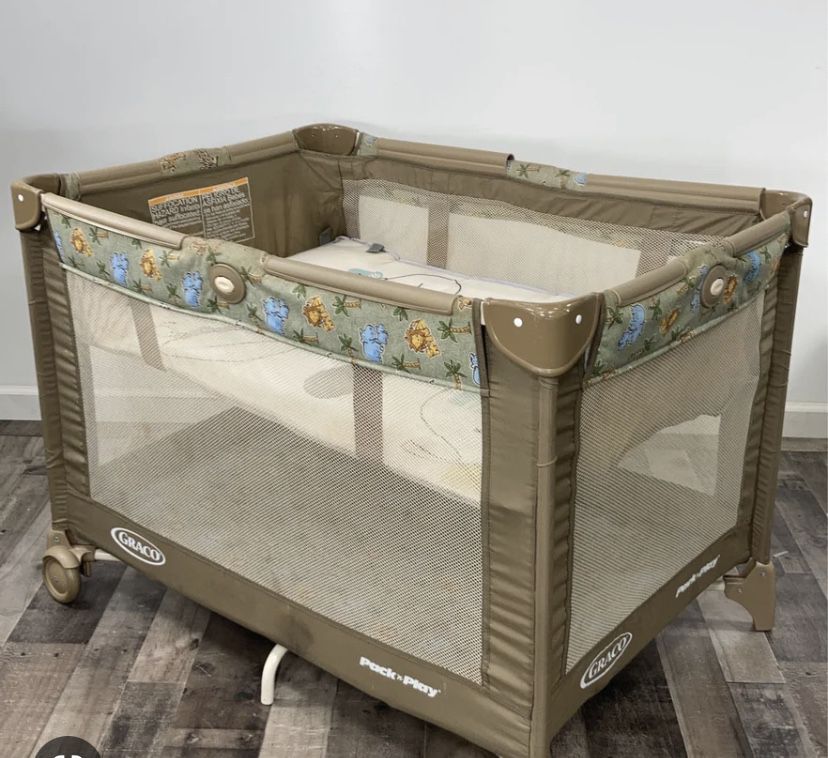 Graco pack n cheap play animal safari