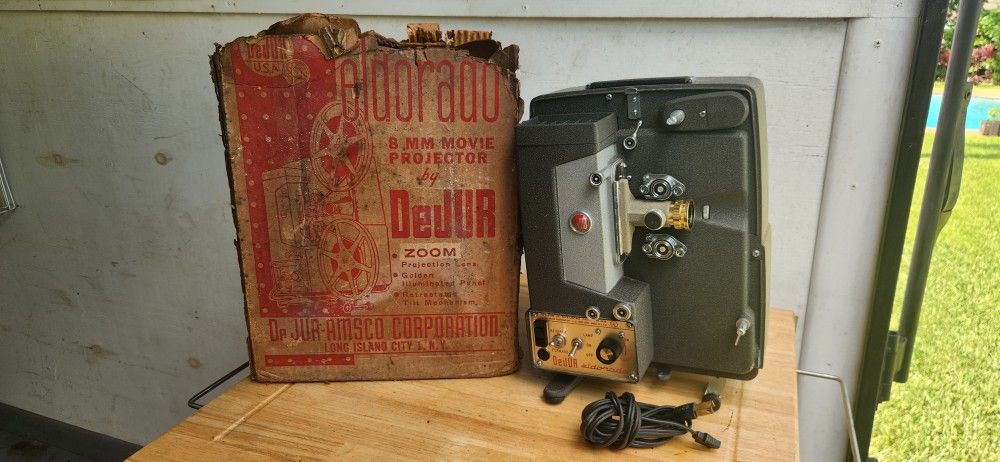 Vintage DeJur Eldorado 8 mm Model 660 Z Movie Projector, Theater, Photography, Movie Enthusiast Decor