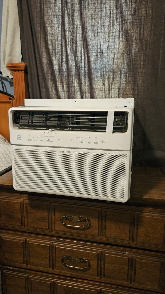 TOSHIBA AIRE ACONDICIONADO ENERGY STAR AHORRA ENEGIA Btu 10000 No Ace Ruido Puede Dormir Agusto Like New Obo