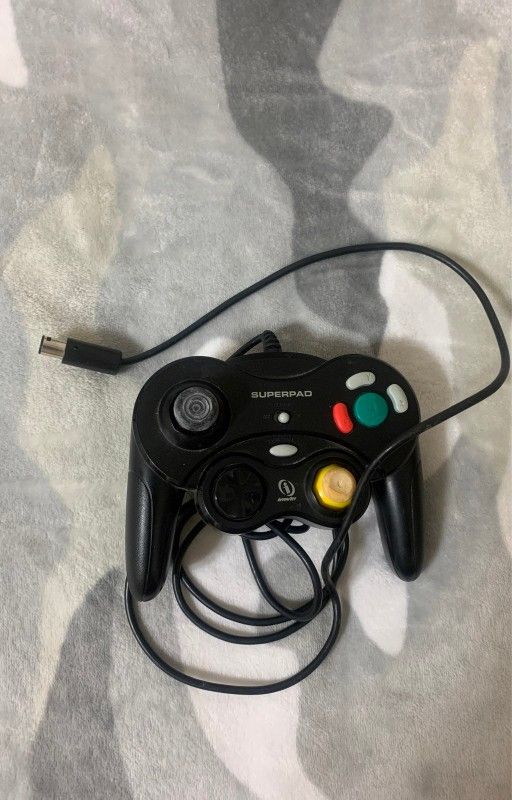 NINTENDO SWITCH HANDHELD GAME CONSOLE