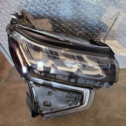 2021 - 23 - CHEVROLET TAHOE - RIGHT - HEADLIGHT