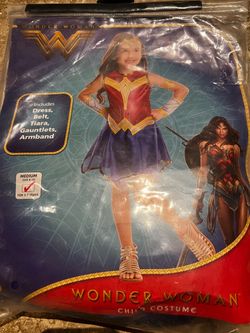 Wonder Woman girl costume size 8/10 M