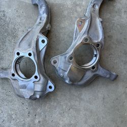 22 Silverado Spindles