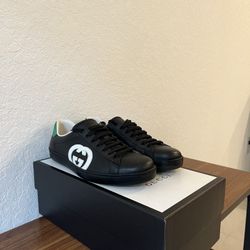 Gucci Logo Sneakers