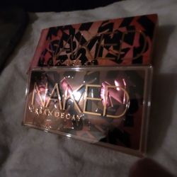 Naked Sin By uRBAN DECAY eye Shadow Pallette 