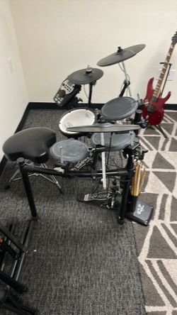 Roland TD-11 electric drum set