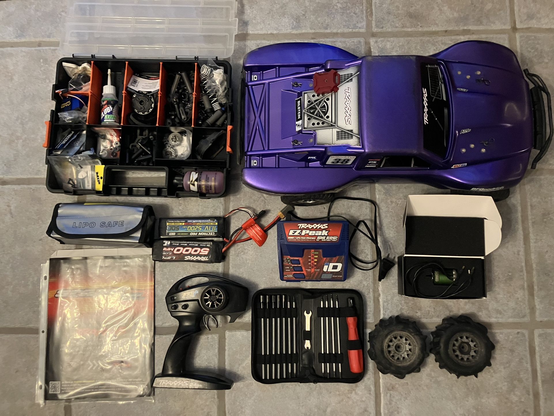 Traxxas Slash 2wd Brushless with Extras