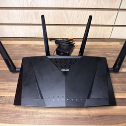 Asus ac3100 WiFi Router - Excellent Condition 