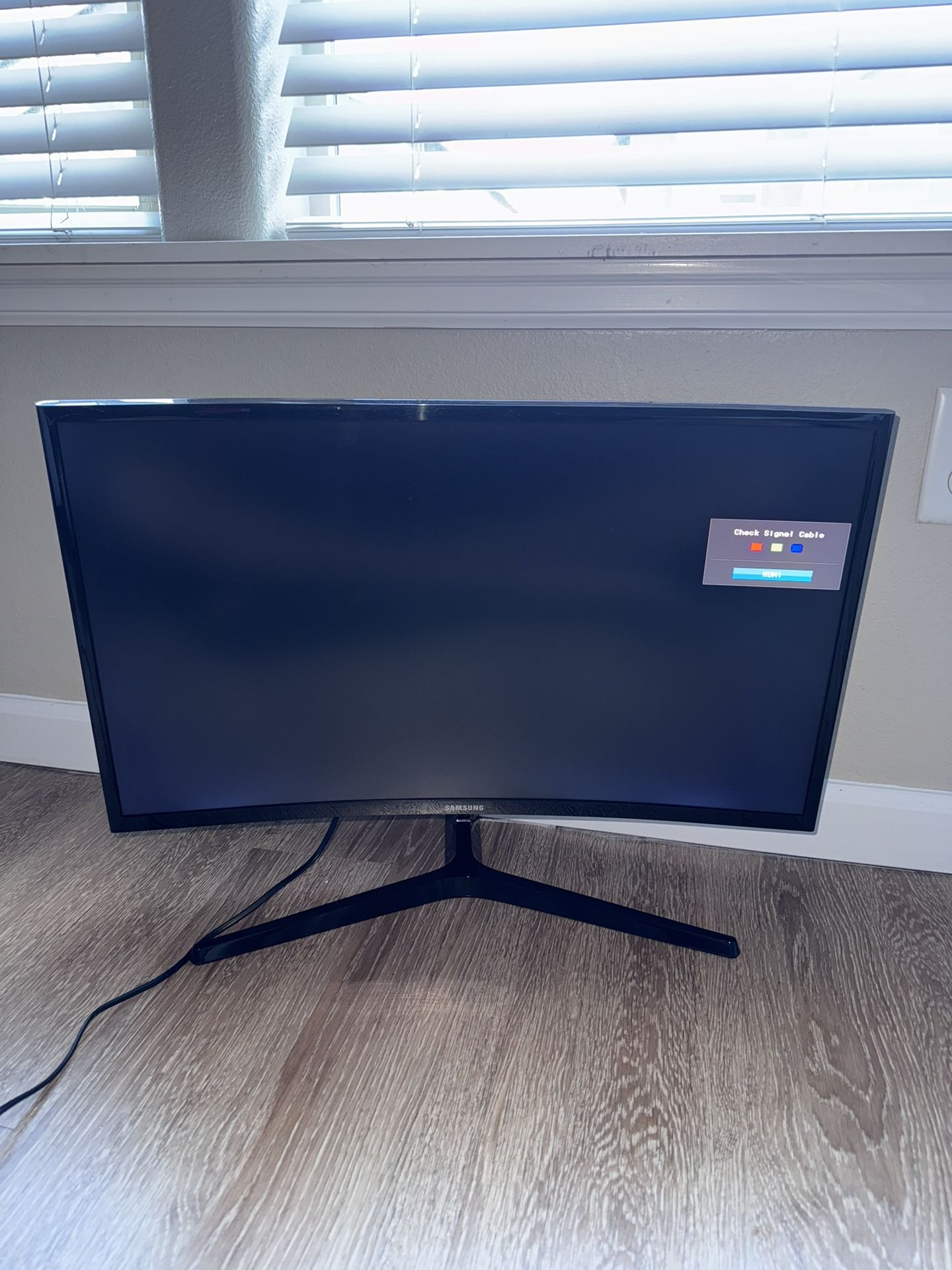 27” Samsung Curved Monitor