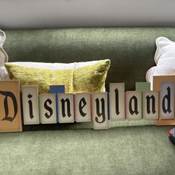 Disneyland Sign 