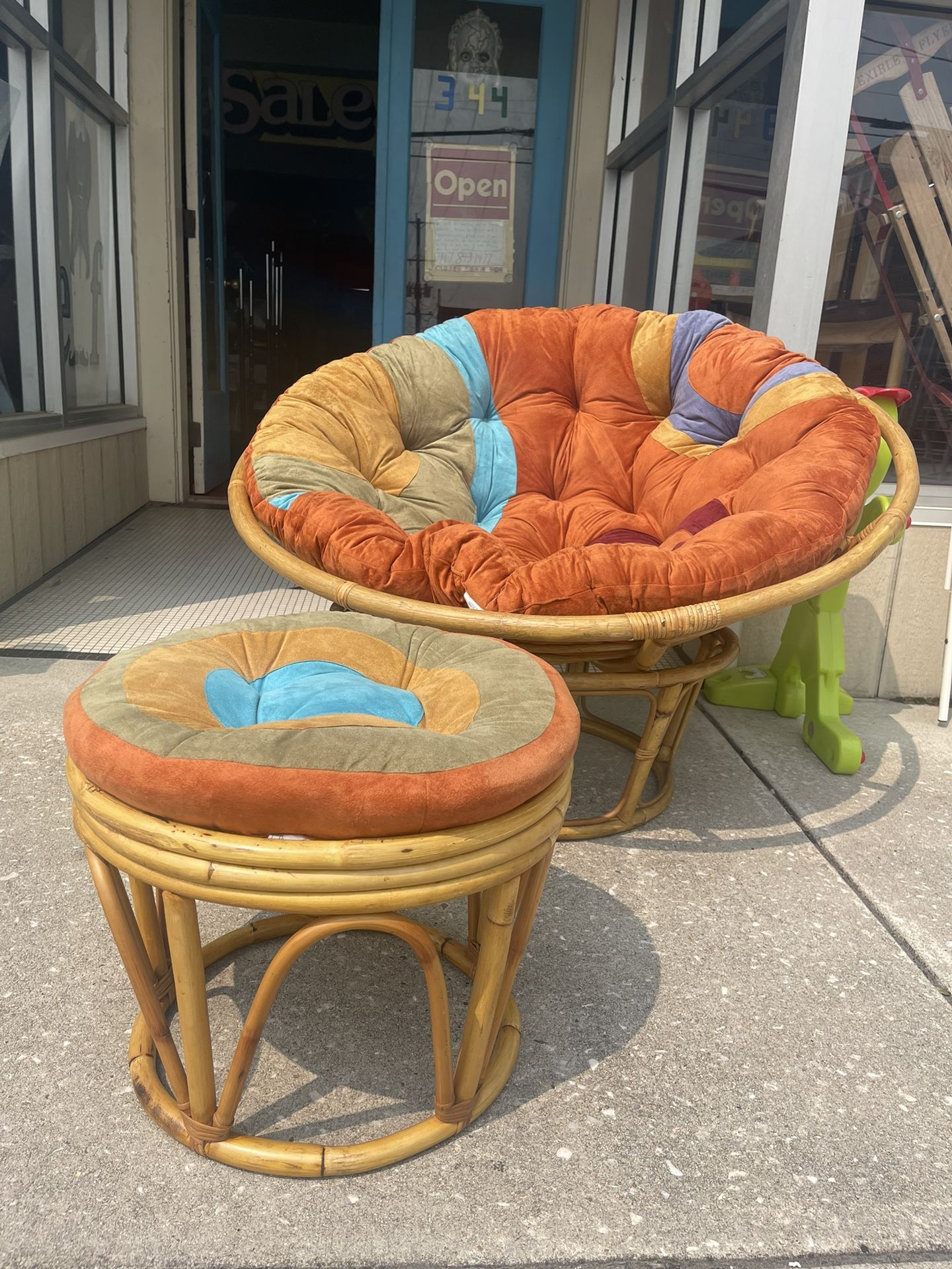Vintage Papasan Chair And Ottoman