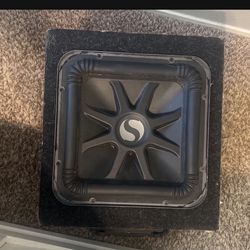 Kicker 12” Square Sub An Amp 