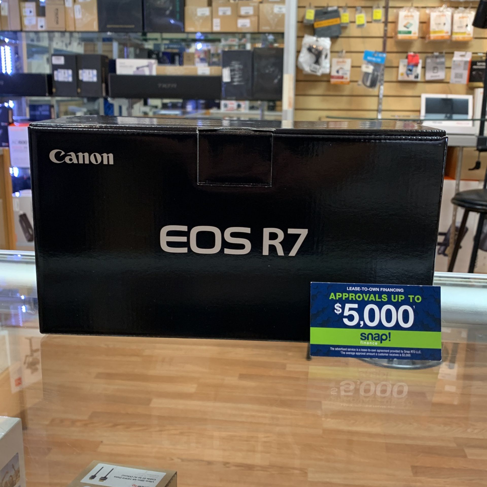 Canon EOS R7 Body Only 
