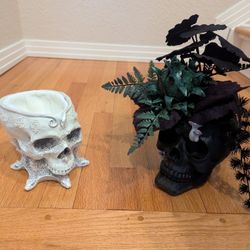 Decorative Skulls White Pearl And Black With Mushroom 