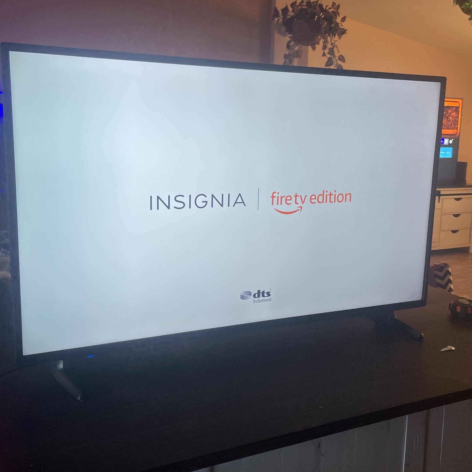 Insignia - 50” Class LED 4K UHD Smart Fire TV Edition TV