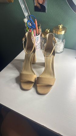 Vince Camuto Nude Heels