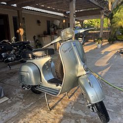 1967 Vespa 150 sprint