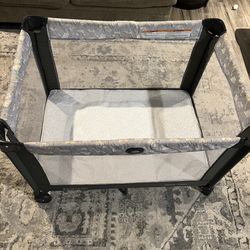 Graco Pack N Play With Premium Mattress 