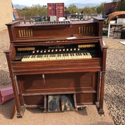 Pump Organ 