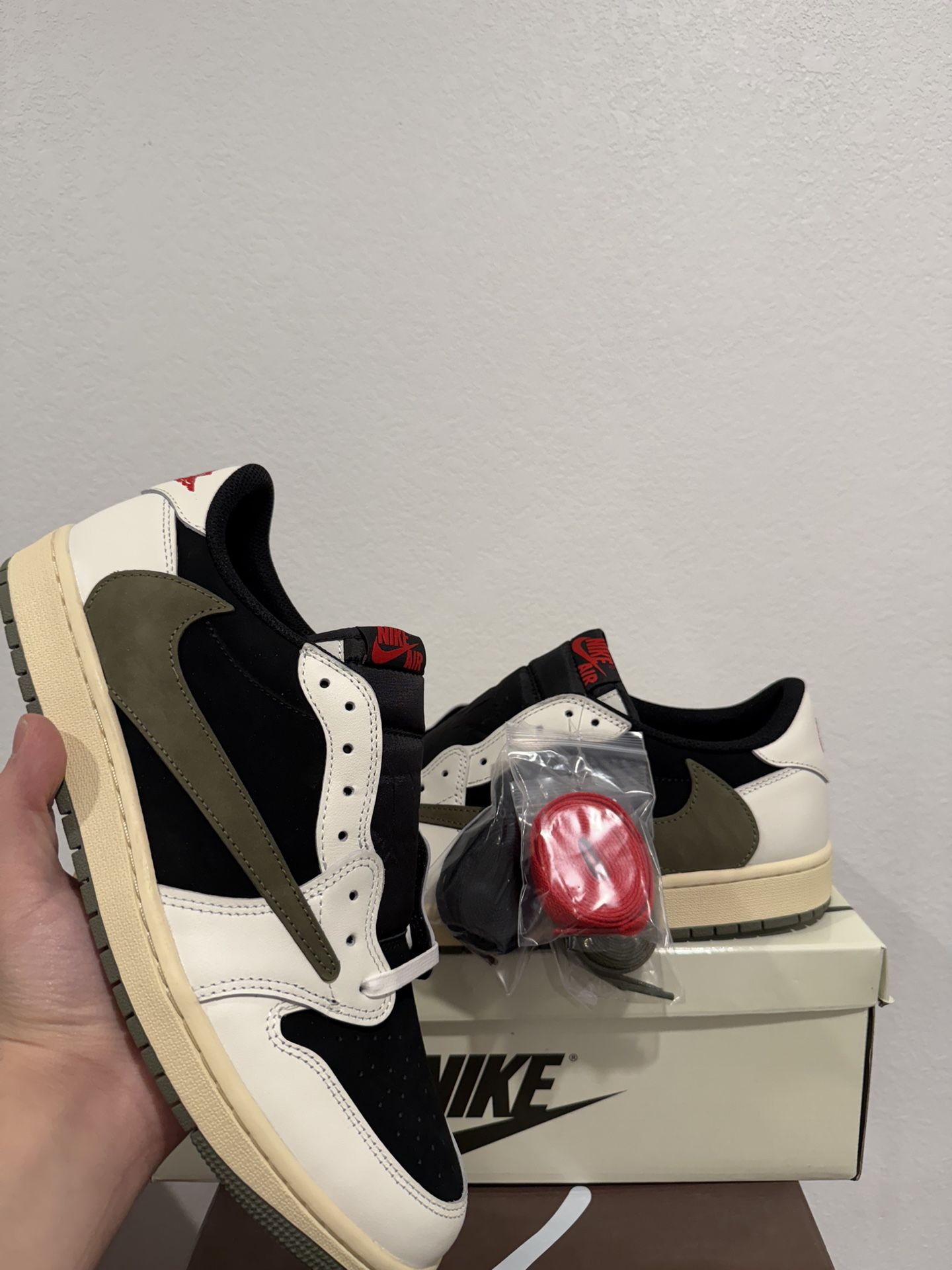 Nike aj1 low Travis Scott Olive Greens Size 7,7.5,8,8.5,9,9.5,10,10.5,11,12