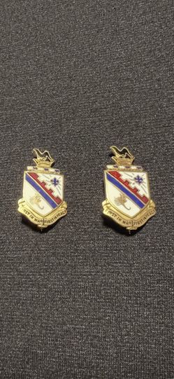 “2”  WW2  era U.S. Army 161st Infantry Regiment Unit Crest (pin back)