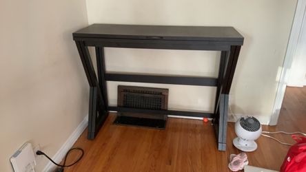 Derby Expandable Counter-Height Table