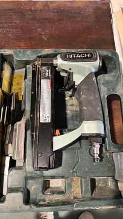 Hitachi NP35A 23-gauge pneumatic micro pin nailer