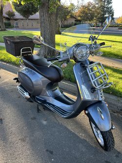 2022 Vespa Primavera 150 Touring