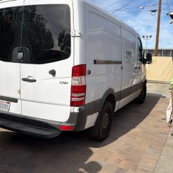Clean Title Dodge Van Sprinter Crd 2008 Runs. Miles 240100 Good I’m Here In Gardena. Diesel. 