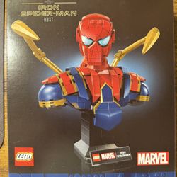 Lego Iron Spider-Man Bust
