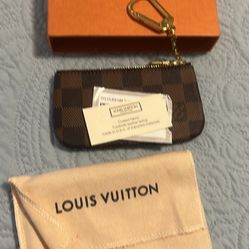 NEW LV KEY POUCH 