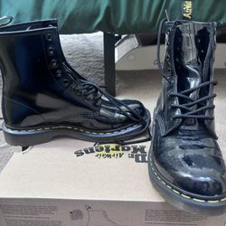 Gently Worn Doc Martens W9 