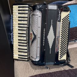 Piano Accordion/brand Morbidon