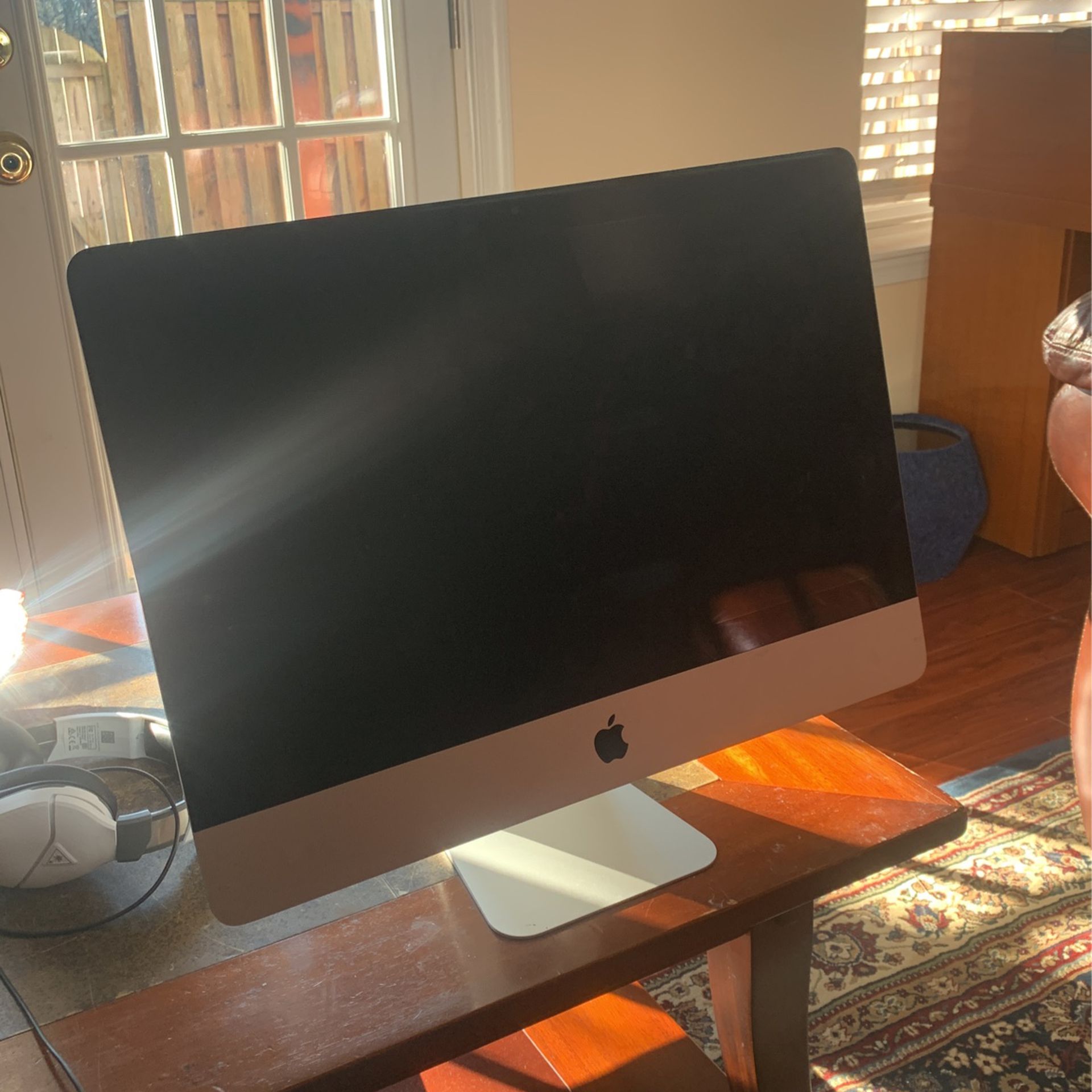 iMac 21 Inch (barely used) Late 2013/early 2014
