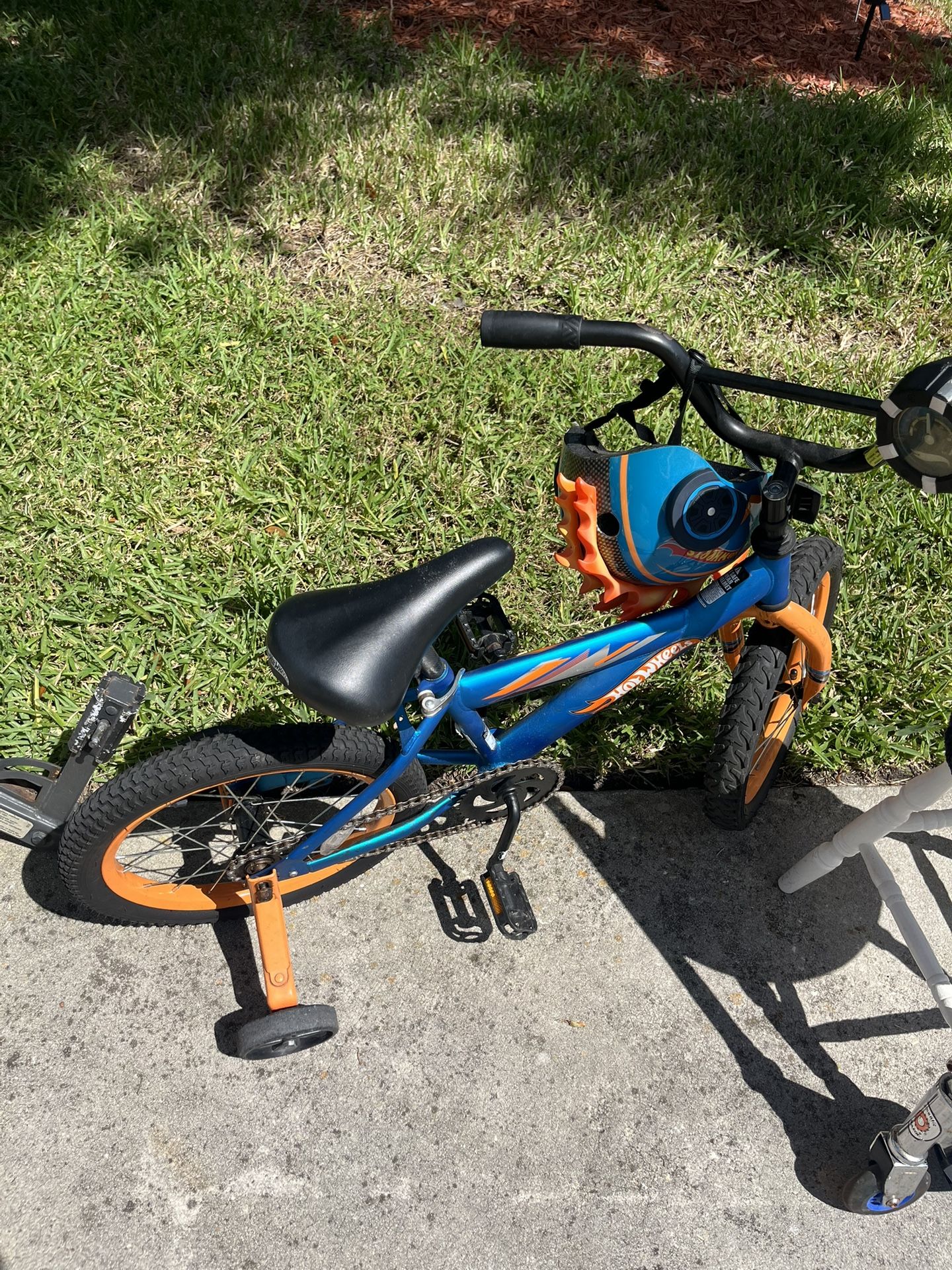 Kids Bike And Helmet