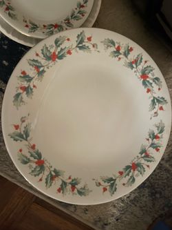 Pearl Noel Holly Berry pattern Christmas China 90’s