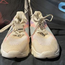 Unbranded Girls Cream And Pink Size 7.5 Girls Knit Sneakers