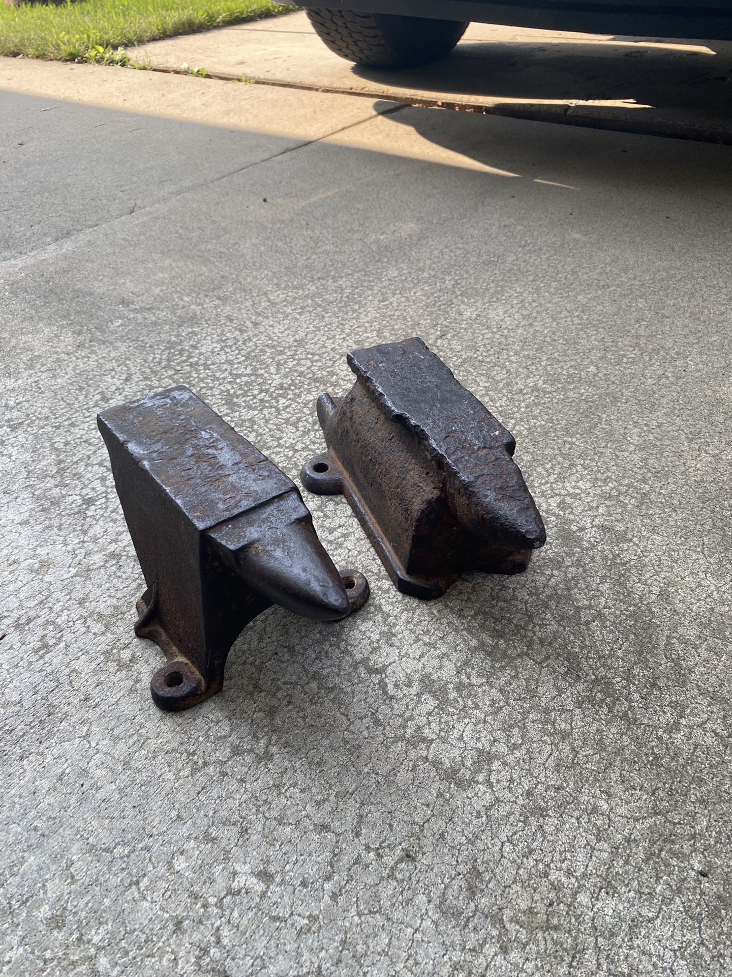 10 & 15 Lb Anvils