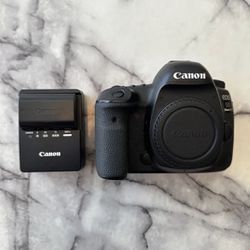Canon EOS 5D Mark IV 30.4MP Digital SLR Camera - Black (Body Only) 