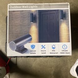 Outdoor Wall Light (1)